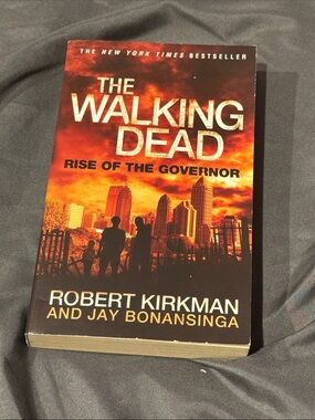 3 for 30 The Walking Dead: Rise of the Governor by Robert Kirkman